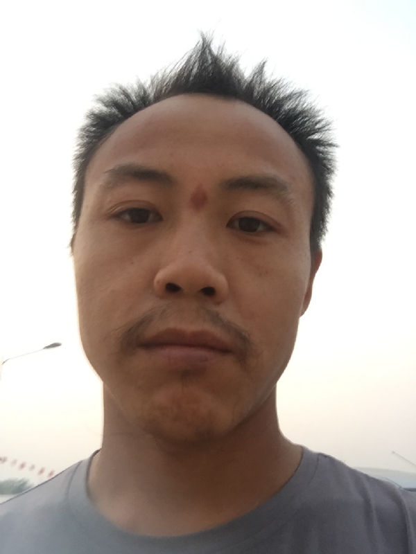 老曹的第一张照片--贵港相亲服务中心