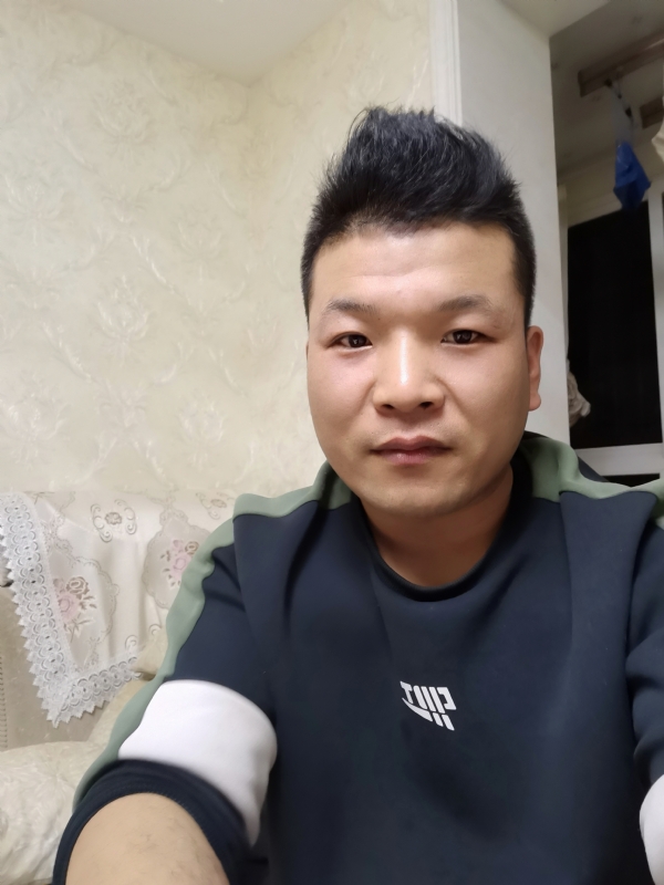 小猪猪的第一张照片--贵港相亲服务中心