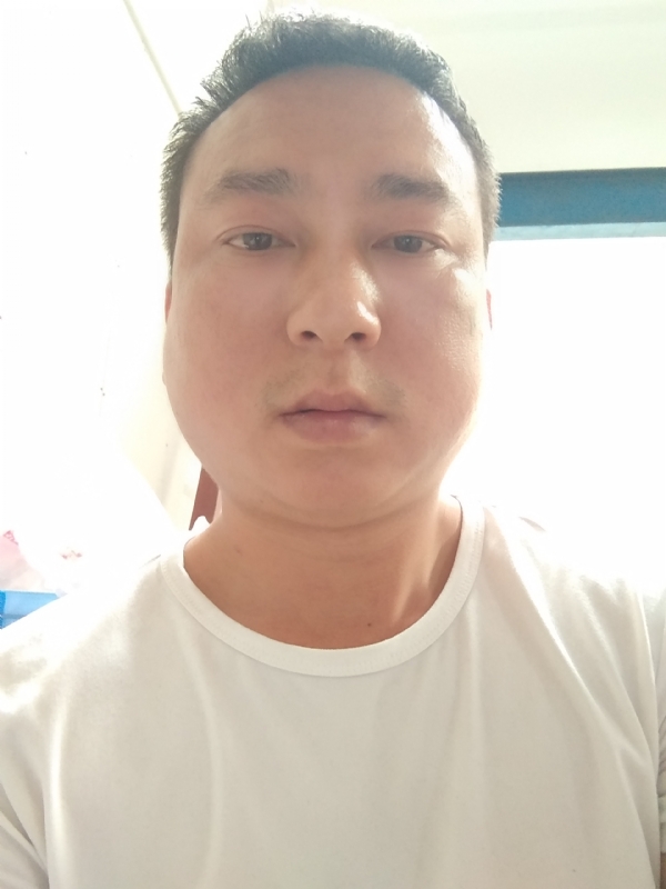 大叔的第一张照片--贵港相亲服务中心