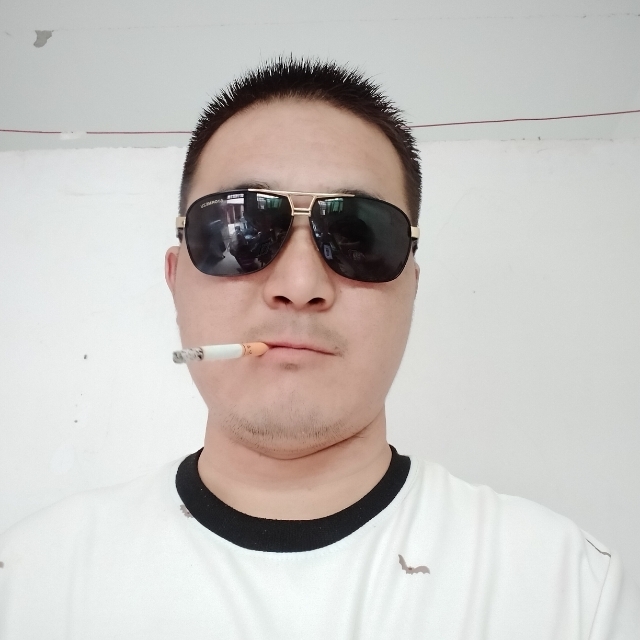 白伟伟的第一张照片--贵港相亲服务中心