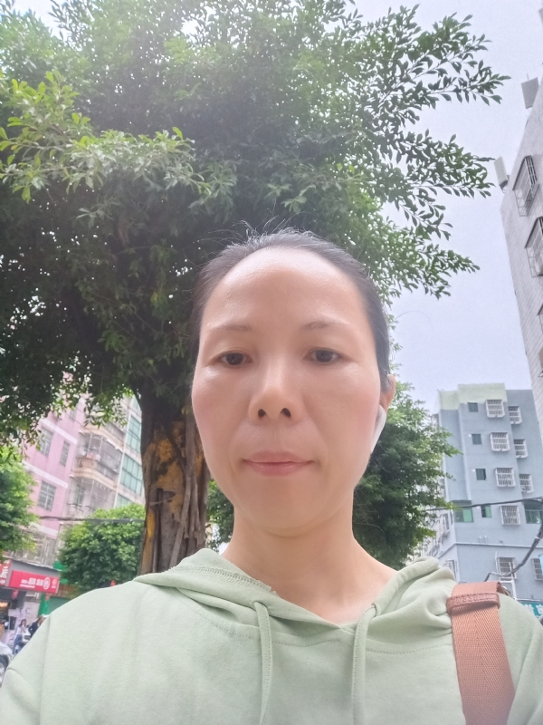 容容的第一张照片--贵港相亲服务中心