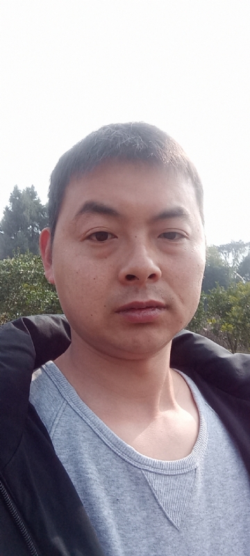 亲亲抱抱我爱你的第一张照片--贵港相亲服务中心