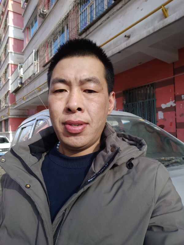 华哥的第一张照片--贵港相亲服务中心