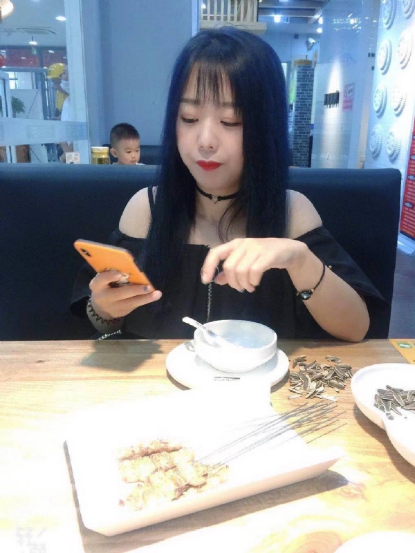 程程的第一张照片--贵港相亲服务中心