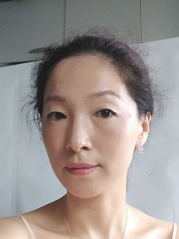 彼岸花的第一张照片--贵港相亲服务中心