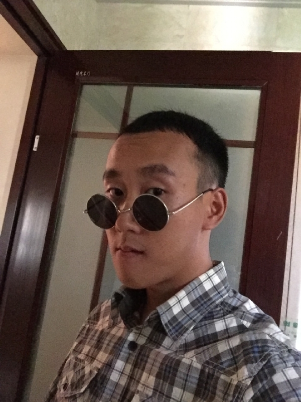 悲喜的第一张照片--贵港相亲服务中心