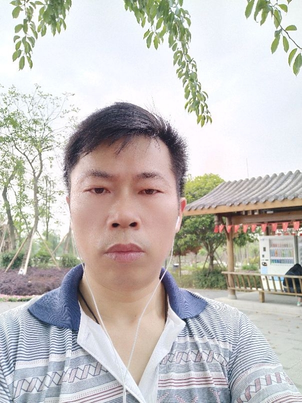 一个人的孤单的第一张照片--贵港相亲服务中心