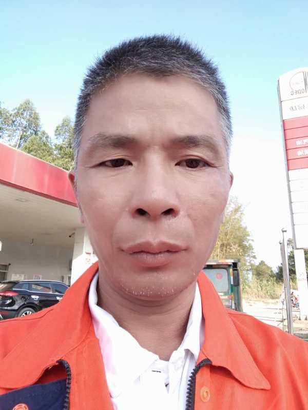 静候缘分的第一张照片--贵港相亲服务中心