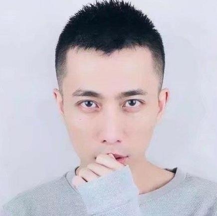 辛酉的第一张照片--贵港相亲服务中心