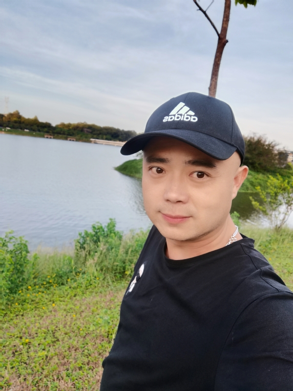 石头哥的第一张照片--贵港相亲服务中心