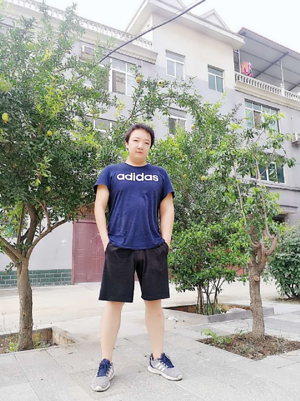 小宇的第一张照片--贵港相亲服务中心