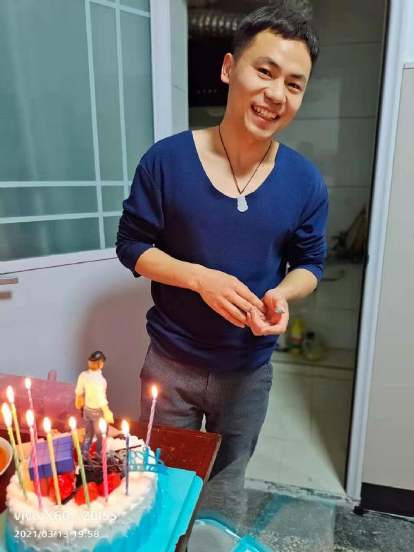 找结婚对象的第一张照片--贵港相亲服务中心