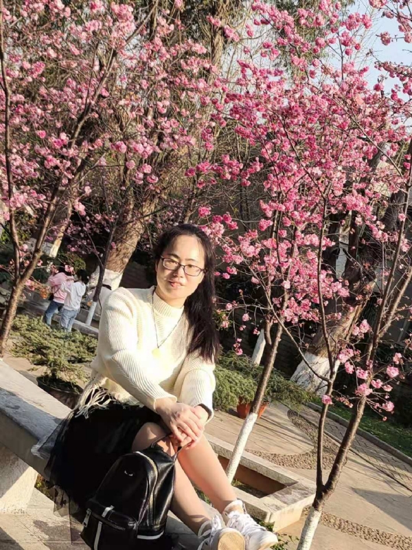 Nancy的第一张照片--贵港相亲服务中心