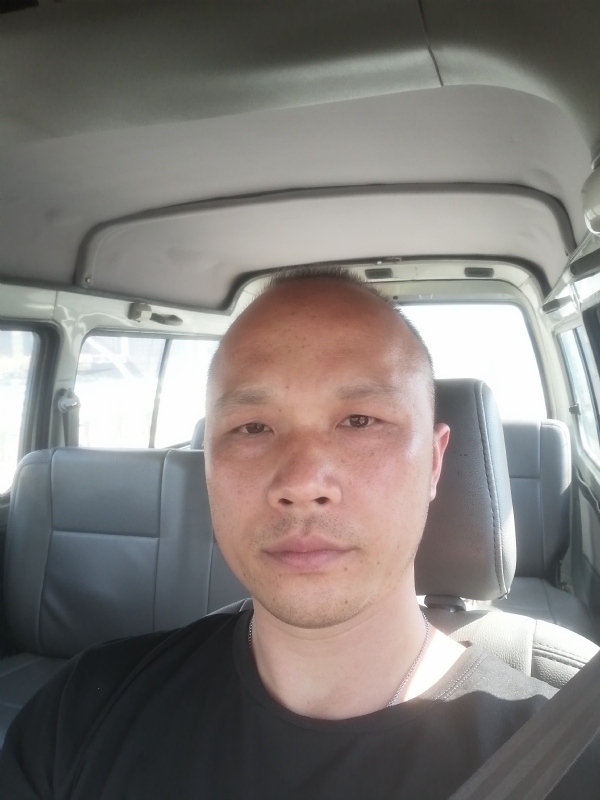 新旺丁的第一张照片--贵港相亲服务中心