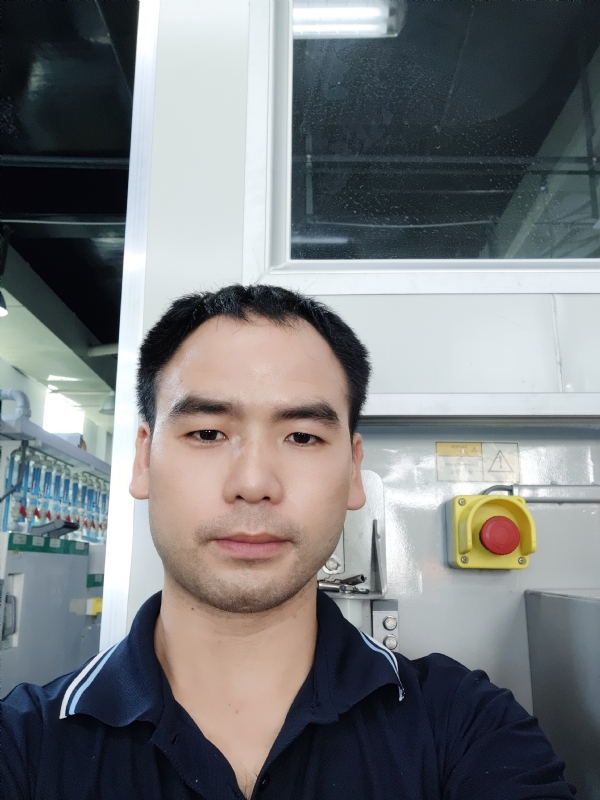 黄伟的第一张照片--贵港相亲服务中心