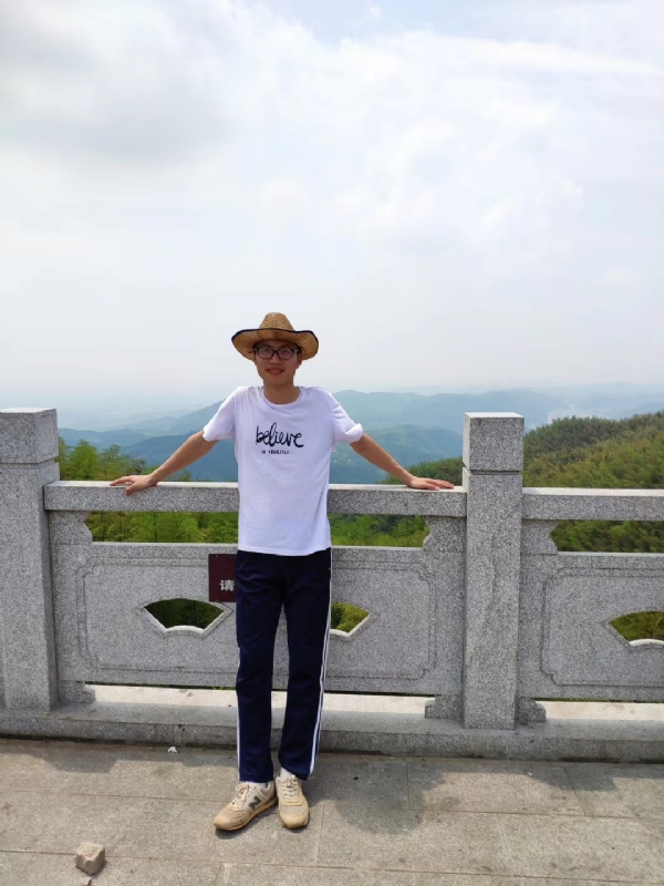 华华的第四张照片--贵港相亲服务中心