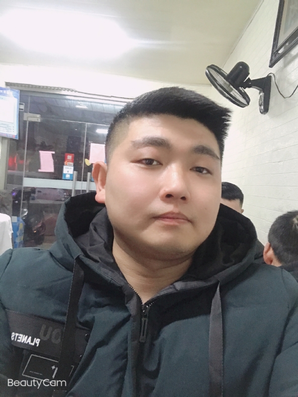 回忆是个小孩的第一张照片--贵港相亲服务中心