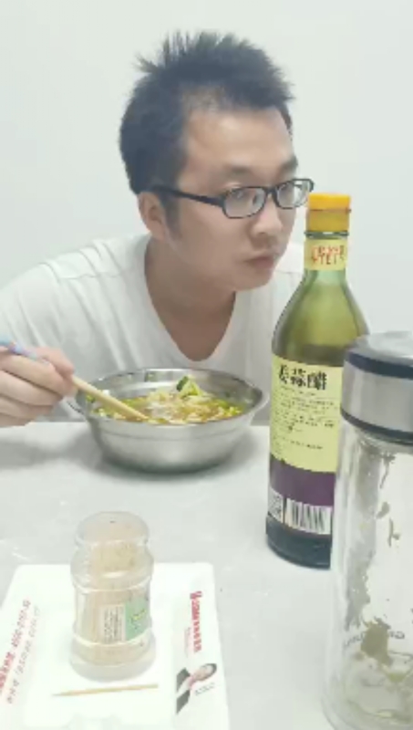 超超的第一张照片--贵港相亲服务中心