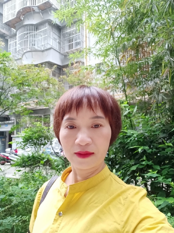 小瓶子的第二张照片--贵港相亲服务中心