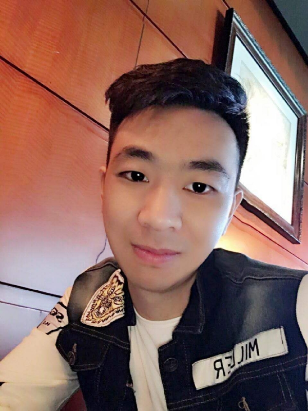 滞后的微笑的第三张照片--贵港相亲服务中心