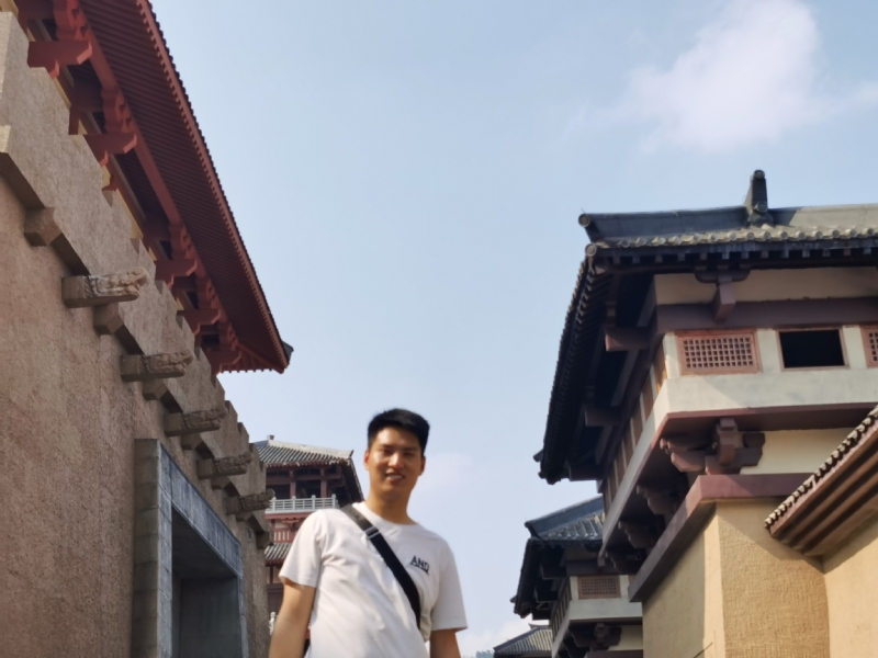 咸鱼不闲的第二张照片--贵港相亲服务中心