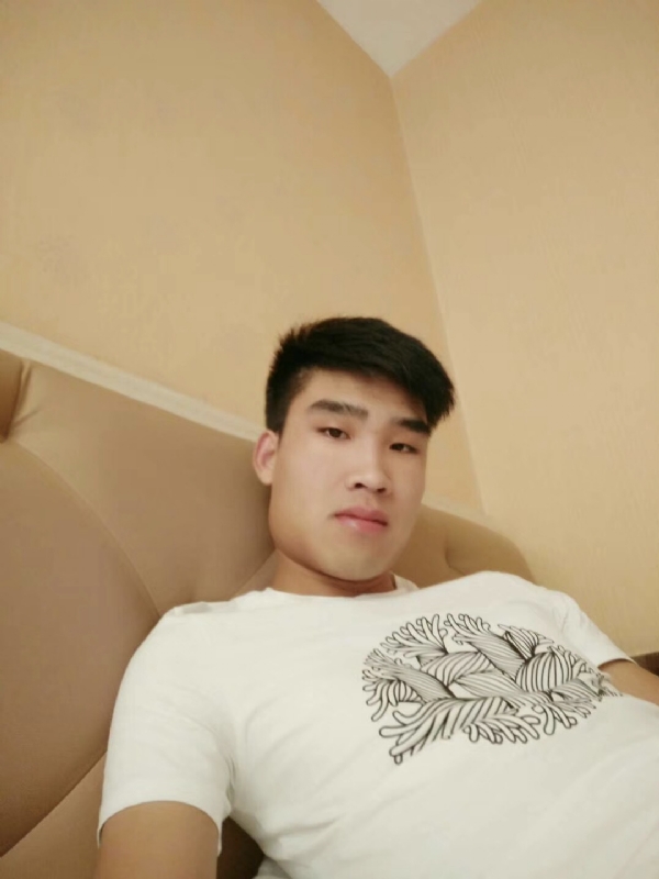 谁不曾孤单上路的第一张照片--贵港相亲服务中心