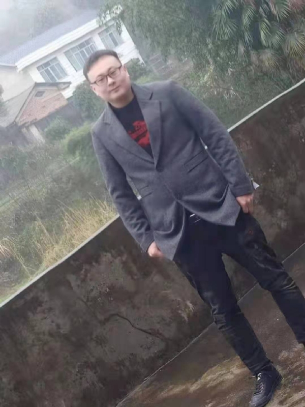 冰城的第二张照片--贵港相亲服务中心