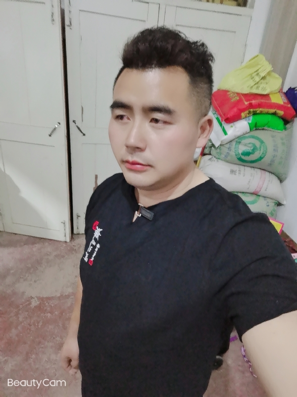 阿杰的第一张照片--贵港相亲服务中心