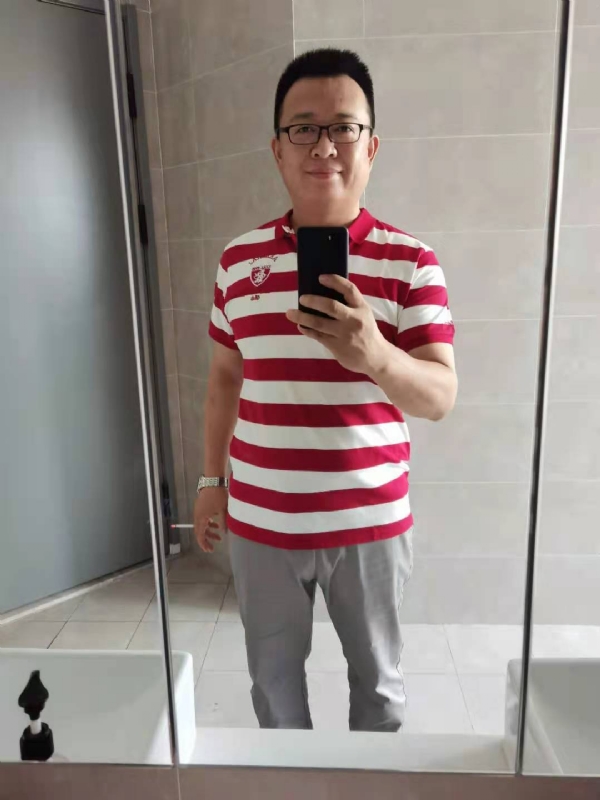 行走的打桩机的第二张照片--贵港相亲服务中心