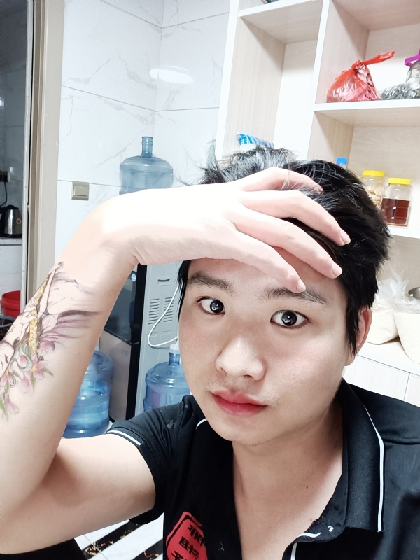 一纸荒年的第一张照片--贵港相亲服务中心