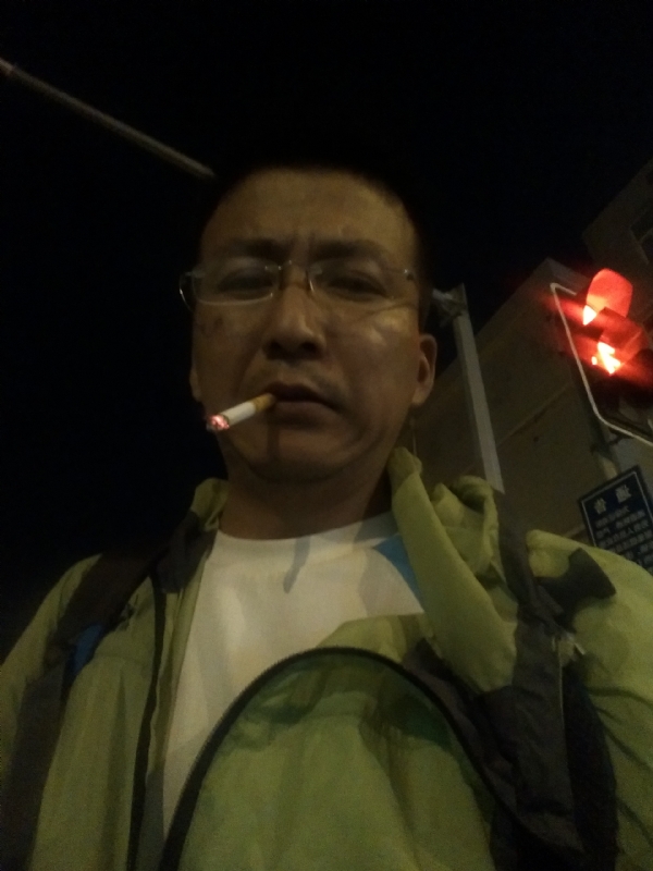 认真的生活的第一张照片--贵港相亲服务中心