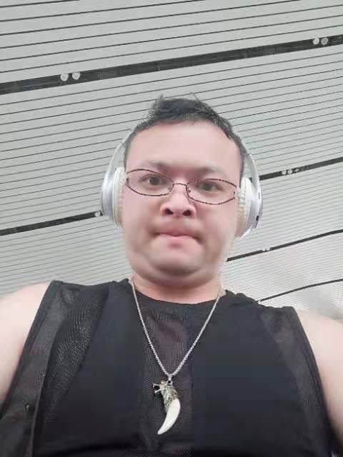 醉叶孤城的第一张照片--贵港相亲服务中心