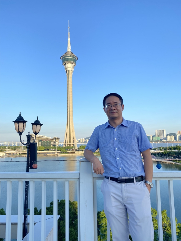 Yangyi的第二张照片--贵港相亲服务中心