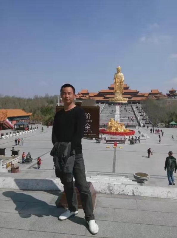 恺哥哥的第一张照片--贵港相亲服务中心