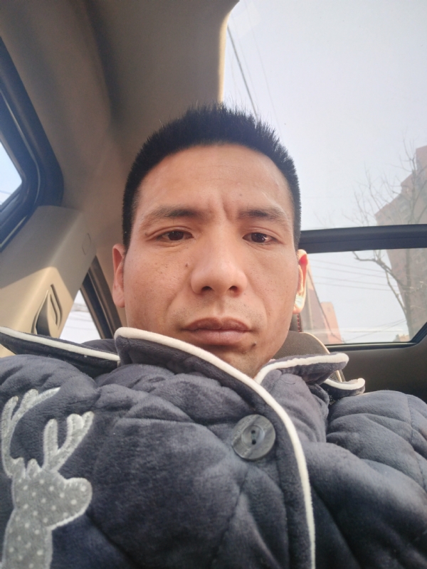 青春不长在的第一张照片--贵港相亲服务中心