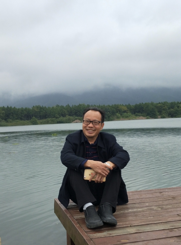 老牛的第一张照片--贵港相亲服务中心