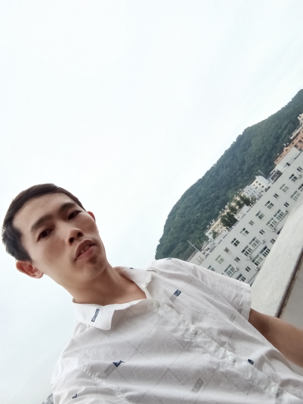 会飞的鱼的第一张照片--贵港相亲服务中心