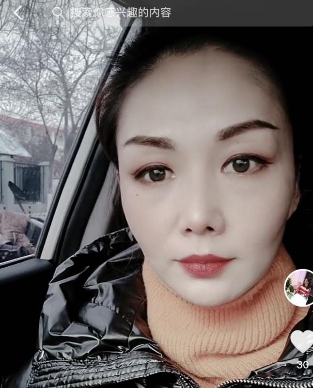 蔷薇的第一张照片--贵港相亲服务中心