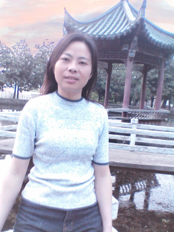 小草的第三张照片--贵港相亲服务中心