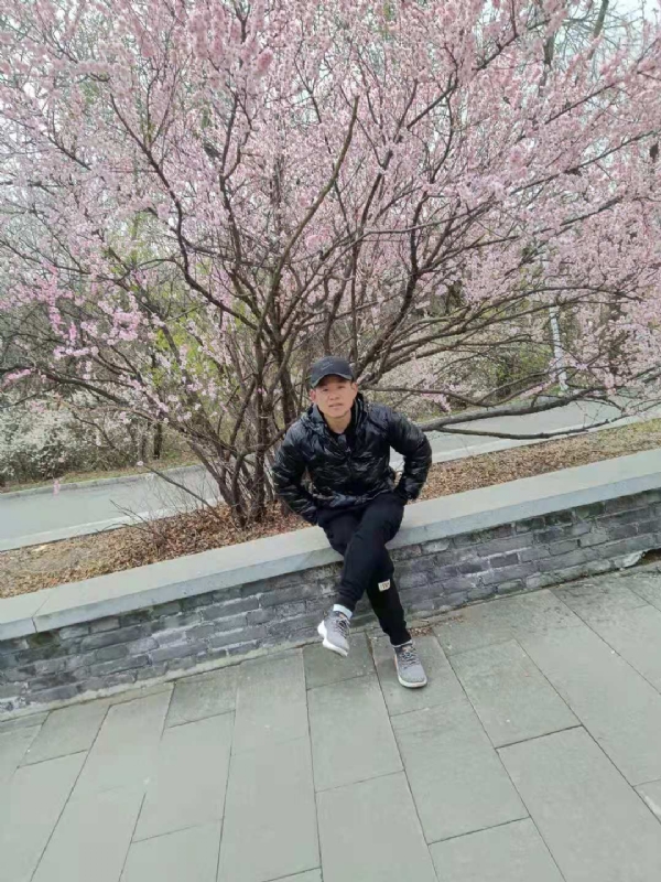 寻找幸福的第一张照片--贵港相亲服务中心