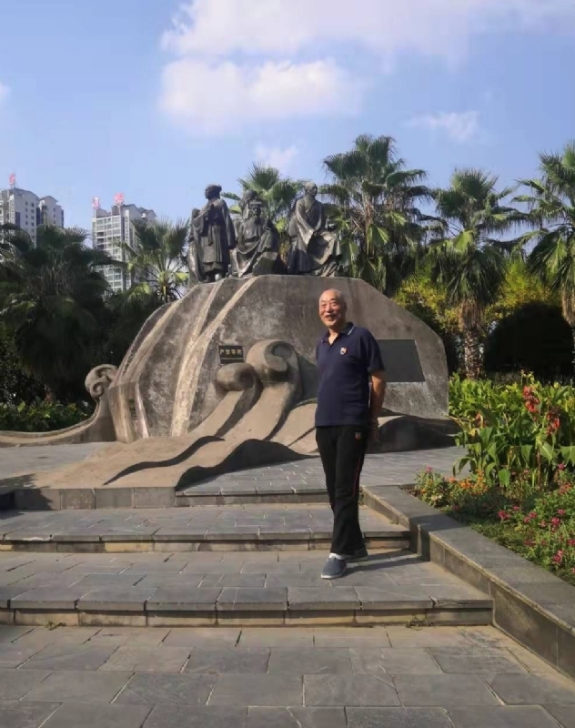 笨笨男的第一张照片--贵港相亲服务中心