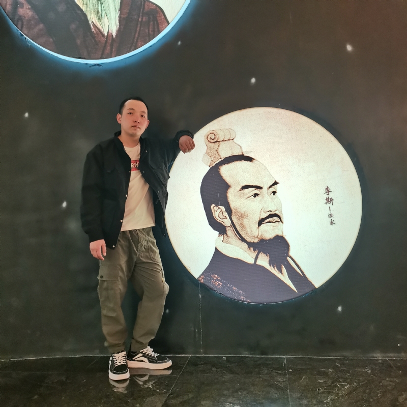 小灰灰的第三张照片--贵港相亲服务中心