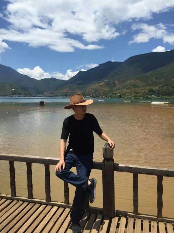 剑胆琴音的第一张照片--贵港相亲服务中心