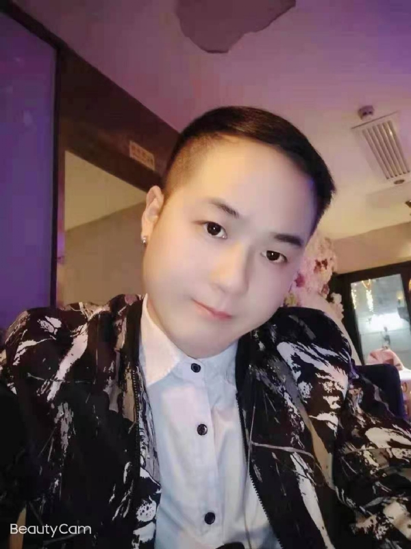 放弃一切，从头再来的第一张照片--贵港相亲服务中心