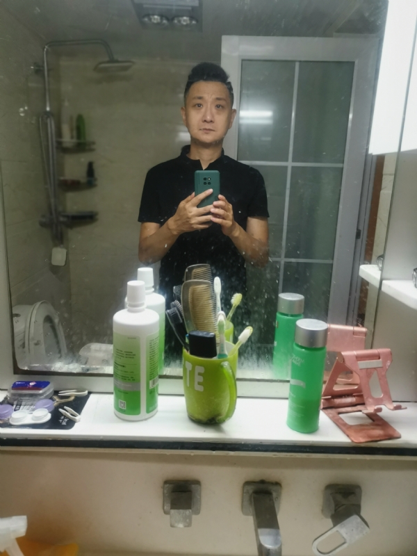 龙少的第一张照片--贵港相亲服务中心