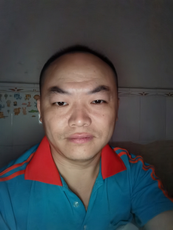 与子携老的第二张照片--贵港相亲服务中心