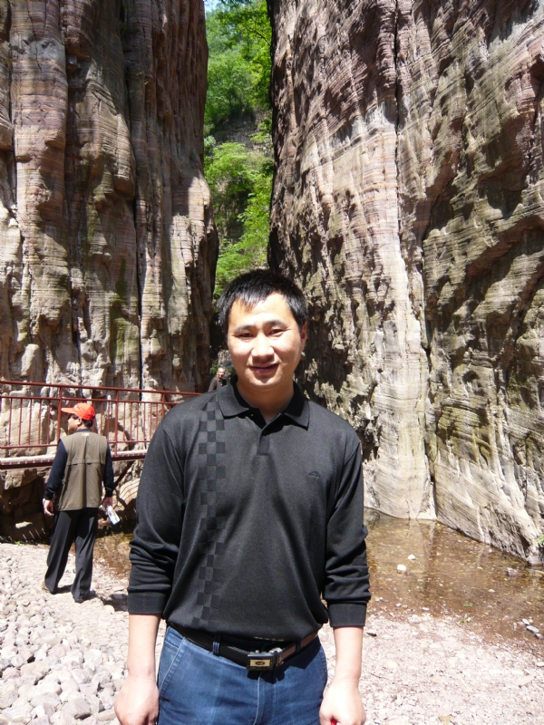 阳光幸福快乐的第三张照片--贵港相亲服务中心