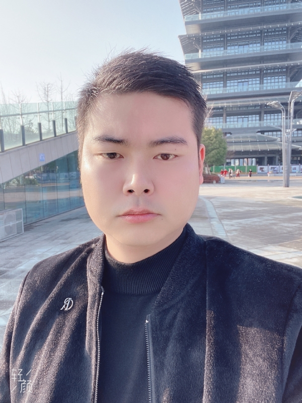 南心遥的第一张照片--贵港相亲服务中心