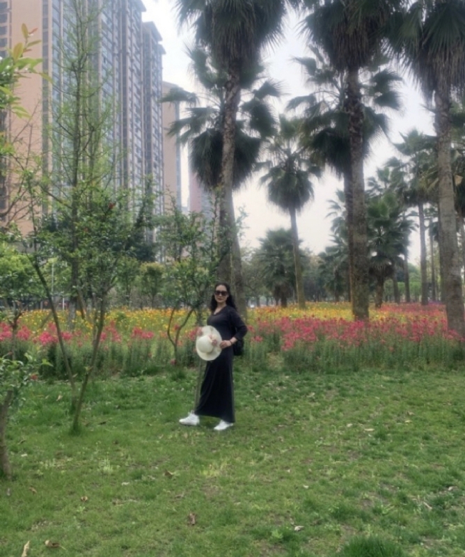 粉墨登场的第一张照片--贵港相亲服务中心