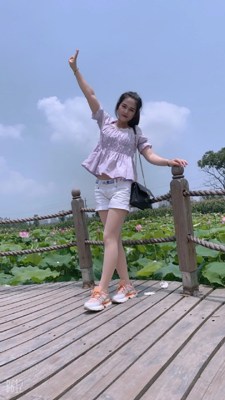 秋水伊人的第二张照片--贵港相亲服务中心